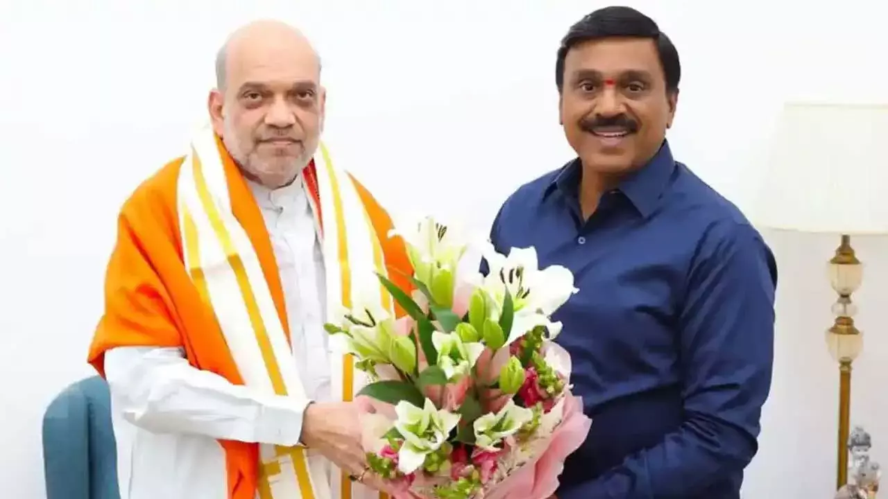 BJP వైపు మళ్లిన గాలి BJP వైపు మళ్లిన గాలి