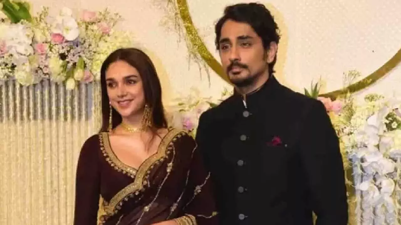 Wedding : సిద్ధార్థ్-అదితి పెళ్లిలో ట్విస్ట్.. ముందు షూటింగ్.. తర్వాత రిసెప్షన్ Wedding : సిద్ధార్థ్-అదితి పెళ్లిలో ట్విస్ట్.. ముందు షూటింగ్.. తర్వాత రిసెప్షన్