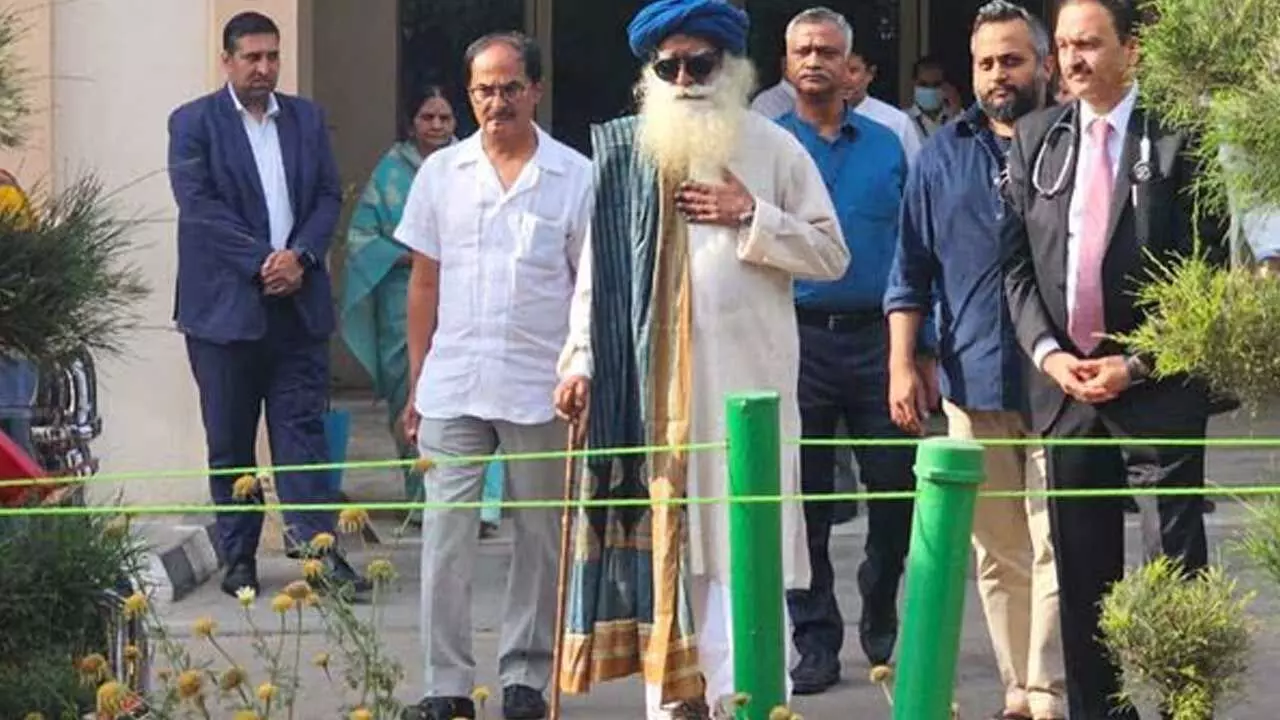 Jaggi Vasudev : హాస్పిటల్స్ నుండి డిశ్చార్జ్ అయిన సద్గురు జగ్గీ వాసుదేవ్ Jaggi Vasudev : హాస్పిటల్స్ నుండి డిశ్చార్జ్ అయిన సద్గురు జగ్గీ వాసుదేవ్