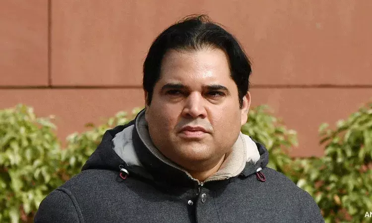 ఎంపీగా కాకపోతే కొడుకుగా: పిల్భిత్ ప్రజలతో వరుణ్ ఎంపీగా కాకపోతే కొడుకుగా: పిల్భిత్ ప్రజలతో వరుణ్