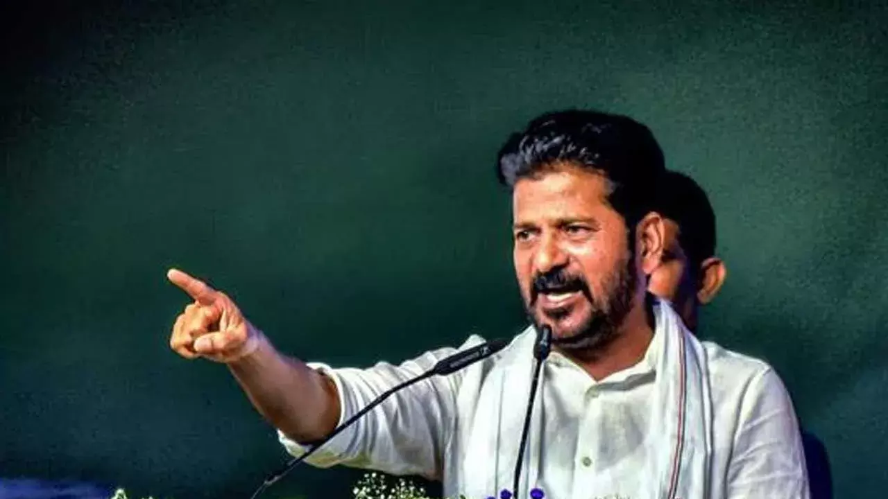 TS : 4 ఎంపీ స్థానాల్లో రేవంత్ మార్క్.. మరో నాలిగింటికి వీరే పోటీ! TS : 4 ఎంపీ స్థానాల్లో రేవంత్ మార్క్.. మరో నాలిగింటికి వీరే పోటీ!