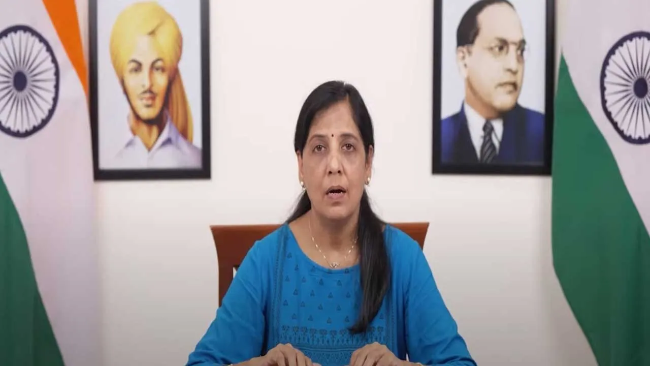 Sunita Kejriwal : భర్తకు మద్దతుగా వాట్సాప్ డ్రైవ్ లాంఛ్ చేసిన సునీతా కేజ్రీవాల్ Sunita Kejriwal : భర్తకు మద్దతుగా వాట్సాప్ డ్రైవ్ లాంఛ్ చేసిన సునీతా కేజ్రీవాల్