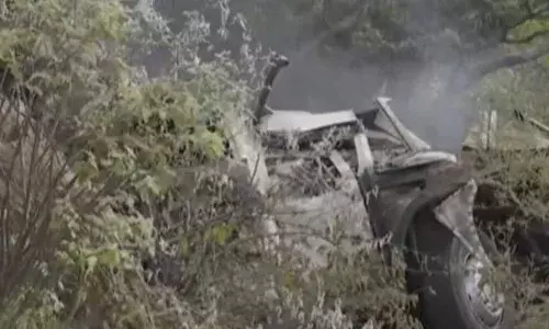 South Africa : సౌతాఫ్రికాలో ఘోర ప్రమాదం.. చిన్నారి తప్ప అంతా బలి South Africa : సౌతాఫ్రికాలో ఘోర ప్రమాదం.. చిన్నారి తప్ప అంతా బలి