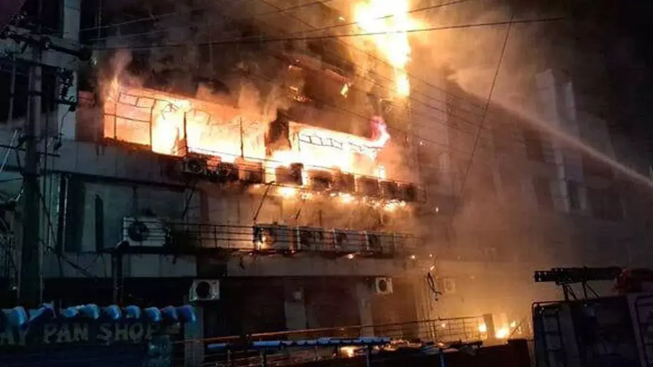 Fire Accidnets : రాష్ట్రంలో పలు చోట్ల భారీ అగ్నిప్రమాదాలు