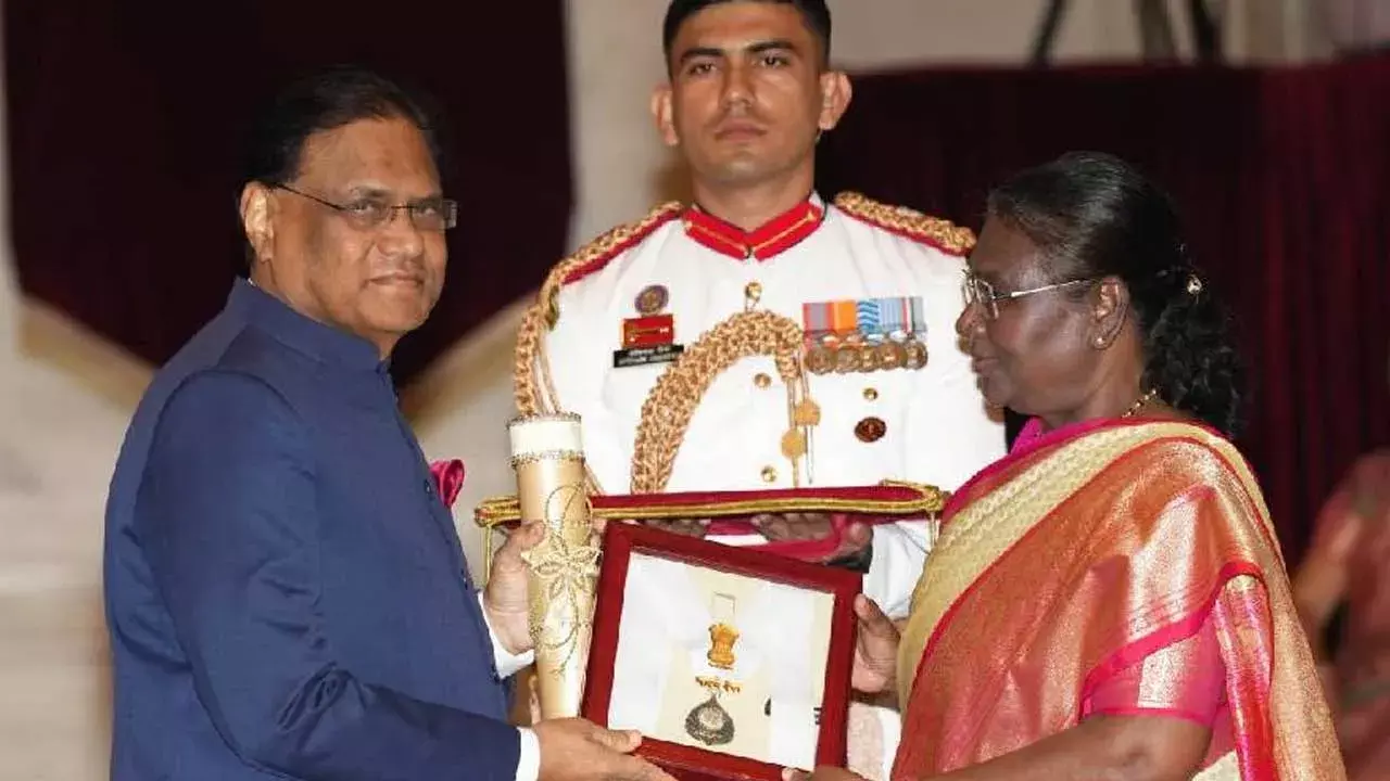 Bharat Ratna Award : నేడు రాష్ట్రపతి భవన్లో భారతరత్న అవార్డుల ప్రదానోత్సవం Bharat Ratna Award : నేడు రాష్ట్రపతి భవన్లో భారతరత్న అవార్డుల ప్రదానోత్సవం