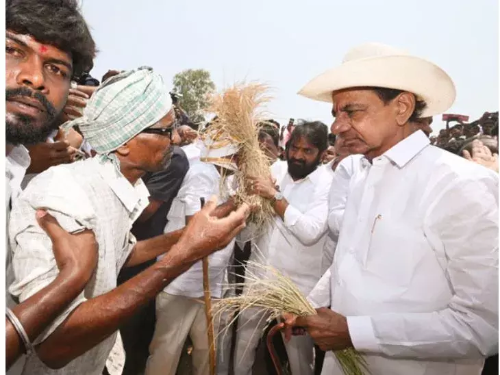 KCR: కాంగ్రెస్ విధానాలపై కేసీఆర్ మండిపాటు KCR: కాంగ్రెస్ విధానాలపై కేసీఆర్ మండిపాటు