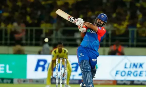 IPL 2024 : ఢిల్లీ కెప్టెన్ కు భారీ పైన్.. ఎందుకో తెలుసా..? IPL 2024 : ఢిల్లీ కెప్టెన్ కు భారీ పైన్.. ఎందుకో తెలుసా..?