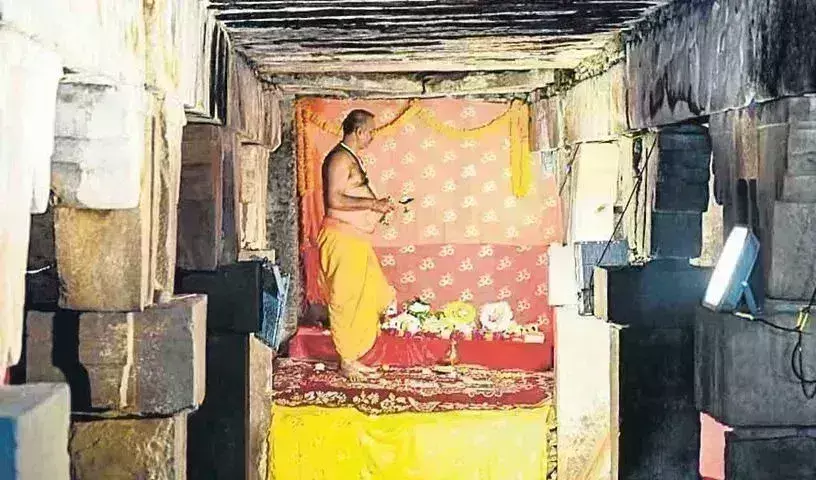 Supreme Court : జ్ఞానవాపిలో పూజలపై స్టేకు సుప్రీంకోర్టు నో Supreme Court : జ్ఞానవాపిలో పూజలపై స్టేకు సుప్రీంకోర్టు నో