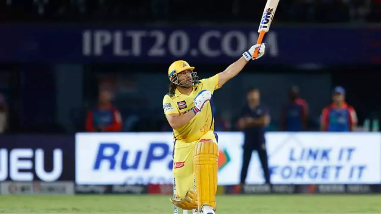 Memorable Gift : తెలుగు వారికి మహేంద్రుడి మెమరబుల్ గిఫ్ట్