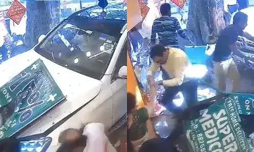 SUV : కచోరీ జాయింట్లోకి దూసుకెళ్లిన లాయర్ SUV SUV : కచోరీ జాయింట్లోకి దూసుకెళ్లిన లాయర్ SUV