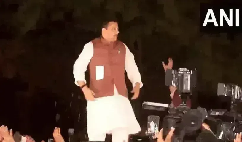 Sanjay Singh: తీహార్ జైలు నుంచి సంజయ్ సింగ్ విడుదల. Sanjay Singh: తీహార్ జైలు నుంచి సంజయ్ సింగ్ విడుదల.