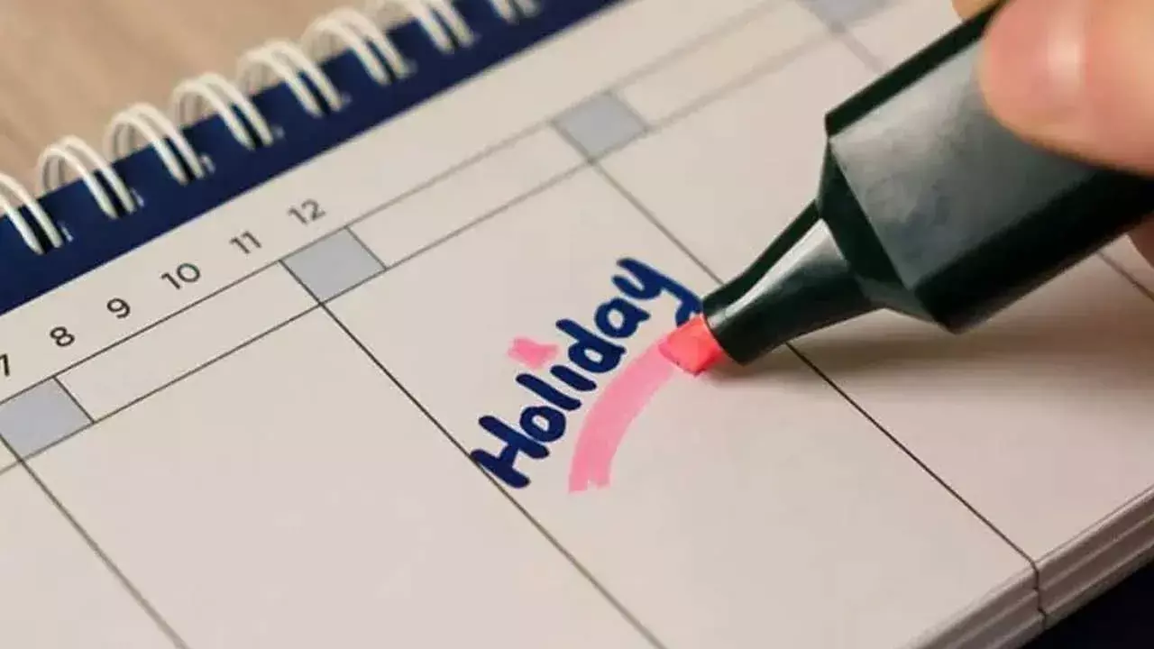 Telugu States: ఇంటర్ కాలేజీలకు సెలవులు ప్రకటించిన ఏపీ ప్రభుత్వం