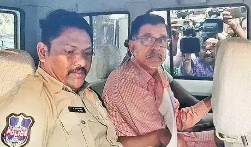 Phone Tapping Case: కొనసాగుతున్న రాధాకిషన్రావు విచారణ Phone Tapping Case: కొనసాగుతున్న రాధాకిషన్రావు విచారణ