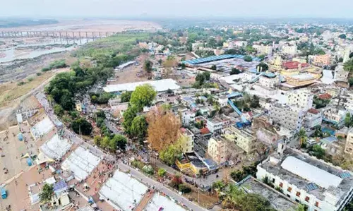 Ap news: శరవేగంగా గోదావరి వంతెనపనులు Ap news: శరవేగంగా గోదావరి వంతెనపనులు