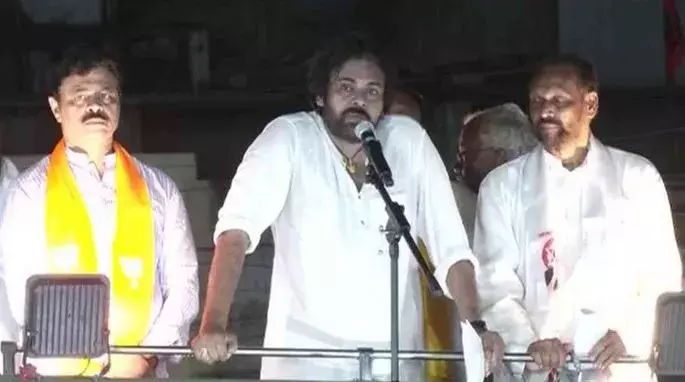 PK: గుడ్డు మంత్రి అవినీతి వల్లే టికెట్ రాలేదు PK: గుడ్డు మంత్రి అవినీతి వల్లే టికెట్ రాలేదు