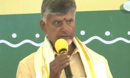 CBN: వాలంటీర్లకు రూ.10 వేలు ఇస్తాం CBN: వాలంటీర్లకు రూ.10 వేలు ఇస్తాం