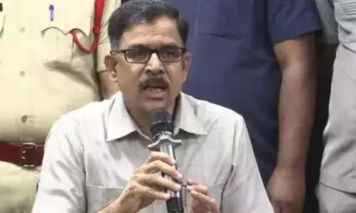 TAPPING CASE: ఫోన్ ట్యాపింగ్ కేసు నిందితుడిపై మరో కేసు TAPPING CASE: ఫోన్ ట్యాపింగ్ కేసు నిందితుడిపై మరో కేసు