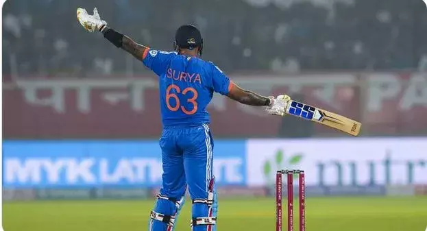 IPL: బుమ్రా మెరిశాడు.. సూర్య దంచాడు IPL: బుమ్రా మెరిశాడు.. సూర్య దంచాడు