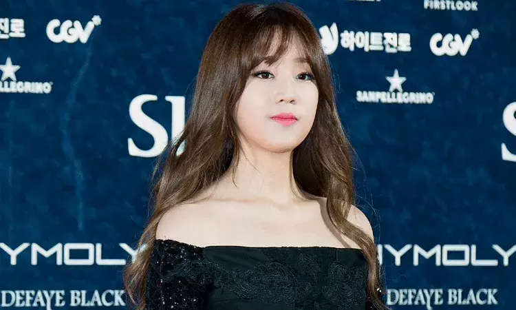 పార్టీ మధ్యలో పడిపోయింది.. 30 ఏళ్ల వయసులో మృతి చెందిన కొరియన్ గాయని