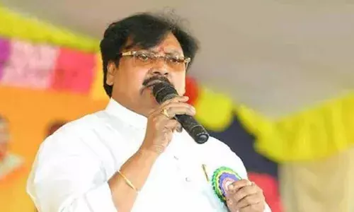 TDP: జగన్‌పై దాడి ఓ స్టేజ్‌ డ్రామా