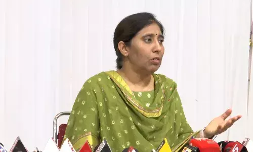 SUNITHA: అవినాష్.. మా గురించి ఆలోచించావా.. SUNITHA: అవినాష్.. మా గురించి ఆలోచించావా..