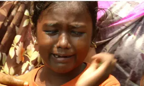 AP: రాయి దాడి ఘటనలో అరెస్ట్తో ఆందోళన AP: రాయి దాడి ఘటనలో అరెస్ట్తో ఆందోళన