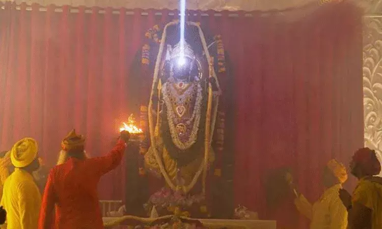 అయోధ్య ఆలయంలో మేజిక్.. శ్రీరాముని నుదిటిపై సూర్యకాంతి అయోధ్య ఆలయంలో మేజిక్.. శ్రీరాముని నుదిటిపై సూర్యకాంతి