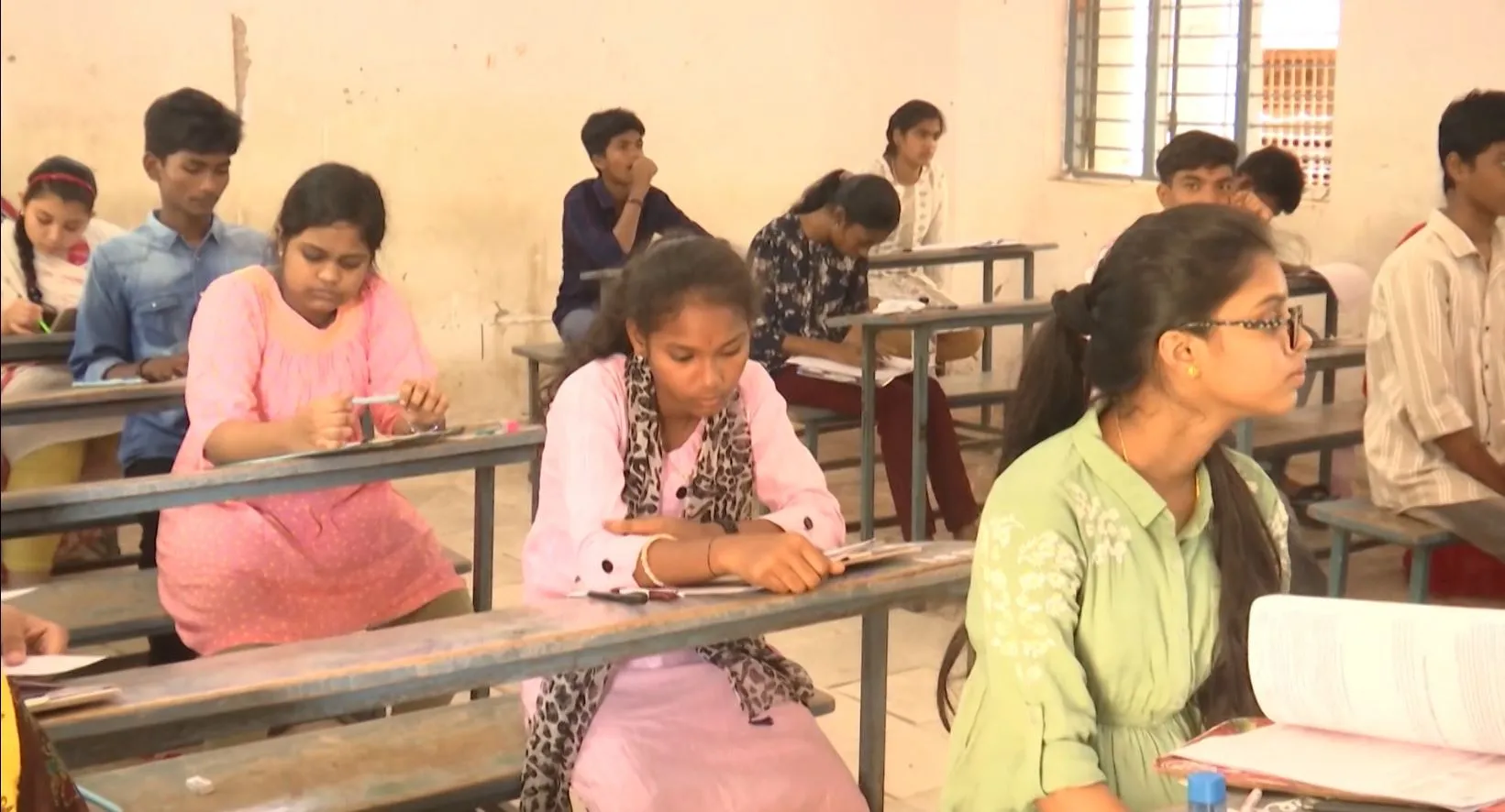 SSC Results: రేపే ఏపీ పదోతరగతి ఫలితాలు SSC Results: రేపే ఏపీ పదోతరగతి ఫలితాలు