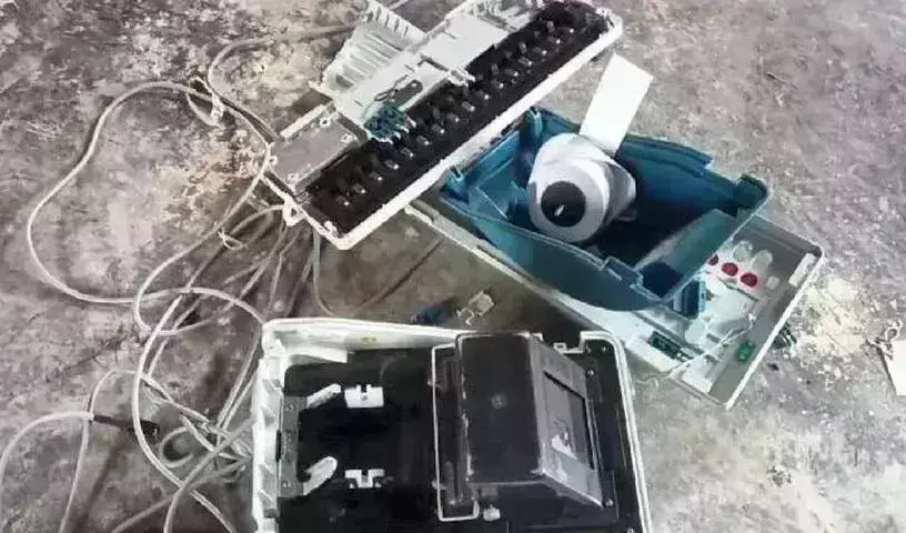 Manipur : మణిపూర్‌లో 11 చోట్ల రేపు రీపోలింగ్‌..