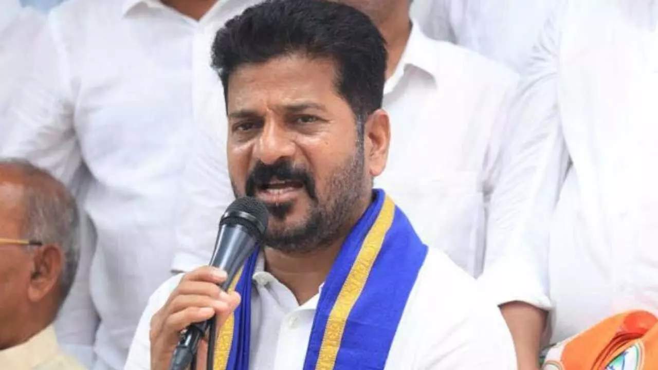 TS : బీఆర్ఎస్ను బొంద పెడదాం.. కమ్యూనిస్టులకు రేవంత్ రిక్వెస్ట్ TS : బీఆర్ఎస్ను బొంద పెడదాం.. కమ్యూనిస్టులకు రేవంత్ రిక్వెస్ట్