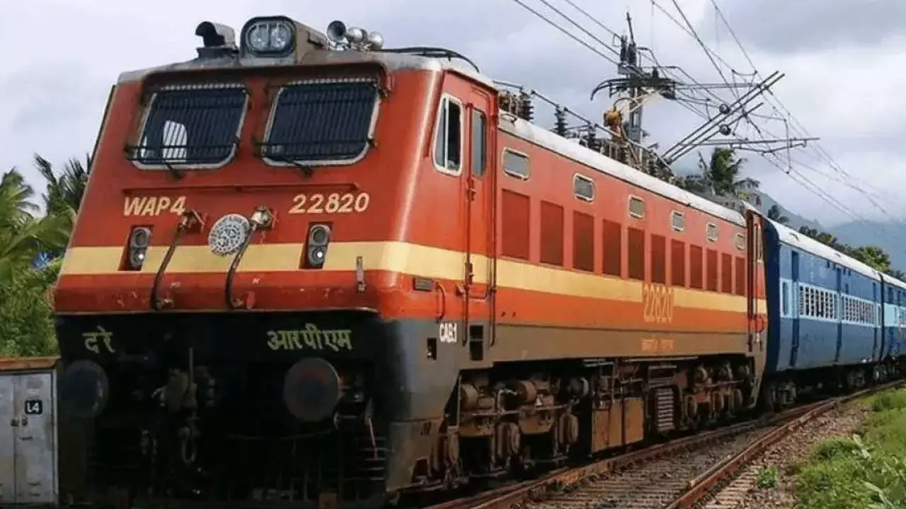 Trains : నేటి నుంచి పుష్పుల్ రైలు రద్దు Trains : నేటి నుంచి పుష్పుల్ రైలు రద్దు