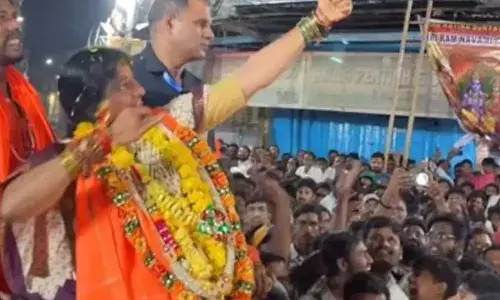 TS : బీజేపీ అభ్యర్థి మాధవీలతపై కేసు నమోదు TS : బీజేపీ అభ్యర్థి మాధవీలతపై కేసు నమోదు