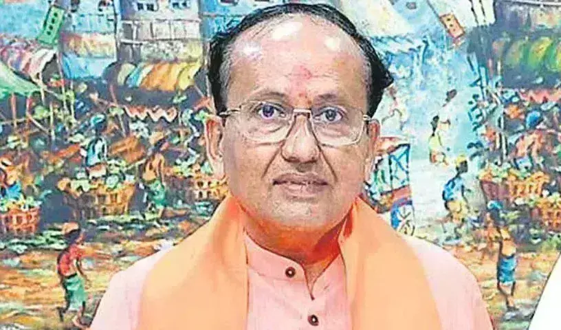 Surat : ఎన్నికలు జరగకుండానే ఎంపీగా గెలిచిన బీజేపీ అభ్యర్థి Surat : ఎన్నికలు జరగకుండానే ఎంపీగా గెలిచిన బీజేపీ అభ్యర్థి