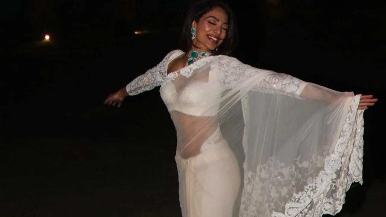 Shobhita : ఒక్క లైక్ తో మళ్లీ పుకార్లు Shobhita : ఒక్క లైక్ తో మళ్లీ పుకార్లు