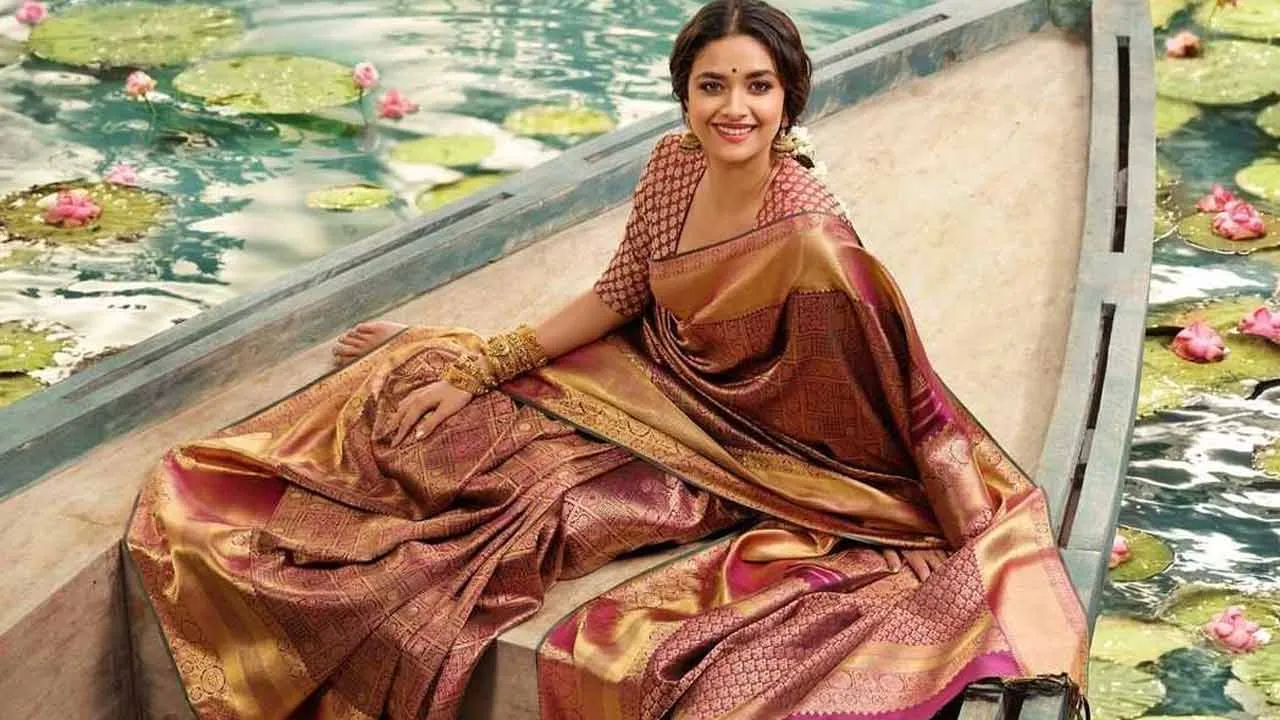 Keerthi Suresh : పెళ్లి కోసం కీర్తీ స్పెషల్ శారీ Keerthi Suresh : పెళ్లి కోసం కీర్తీ స్పెషల్ శారీ
