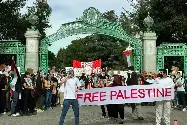 Student Protest in USA: అమెరికా వర్సిటీల్లో పాలస్తీనాకు అనుకూలంగా భారీ నిరసనలు.. అరెస్టులు