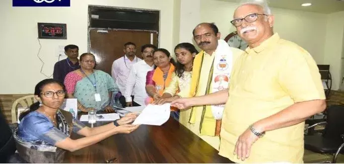 AP: సమీపిస్తున్న గడువు... పెరిగిన నామినేషన్లు AP: సమీపిస్తున్న గడువు... పెరిగిన నామినేషన్లు