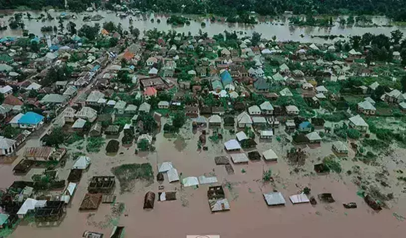 Tanzania: భారీ వ‌ర్షాల‌కు తూర్పు ఆఫ్రికా అత‌లాకుత‌లం