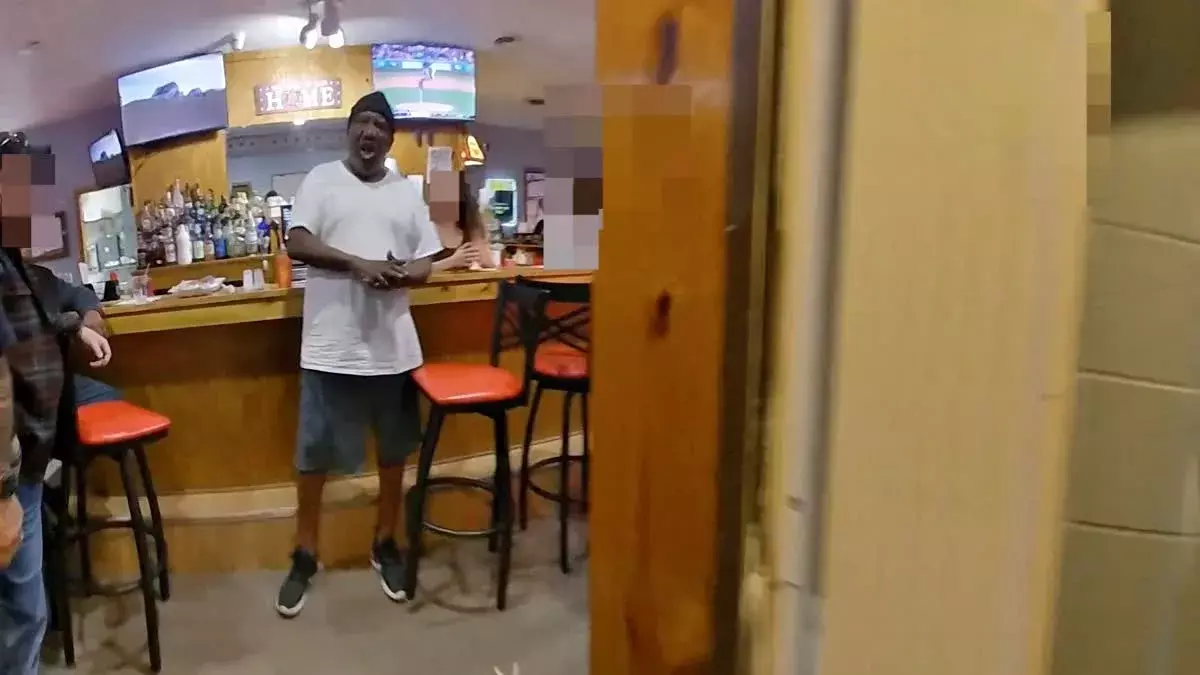 USA: అమెరికాలో పోలీసుల చేతిలో మరో నల్లజాతీయుడు బలి