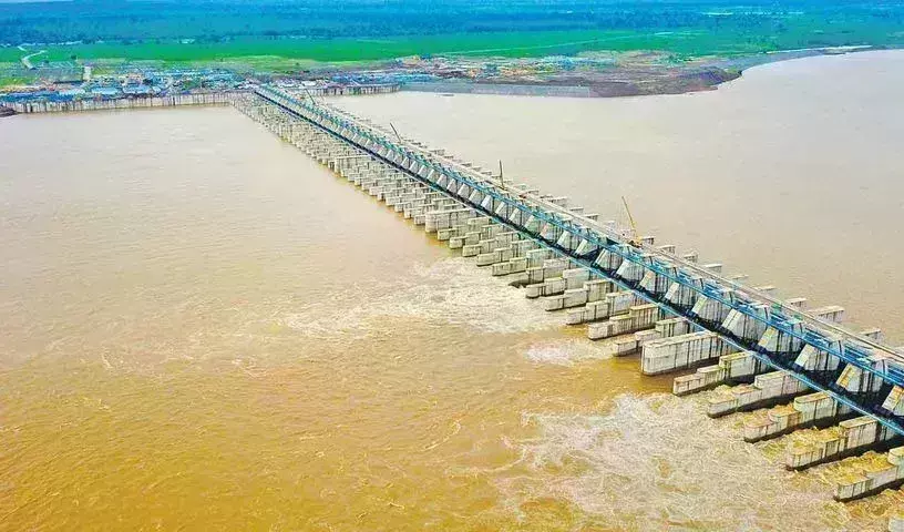 Kaleshwaram Project : కాళేశ్వరంపై విచారణలో మూడు బృందాలు Kaleshwaram Project : కాళేశ్వరంపై విచారణలో మూడు బృందాలు