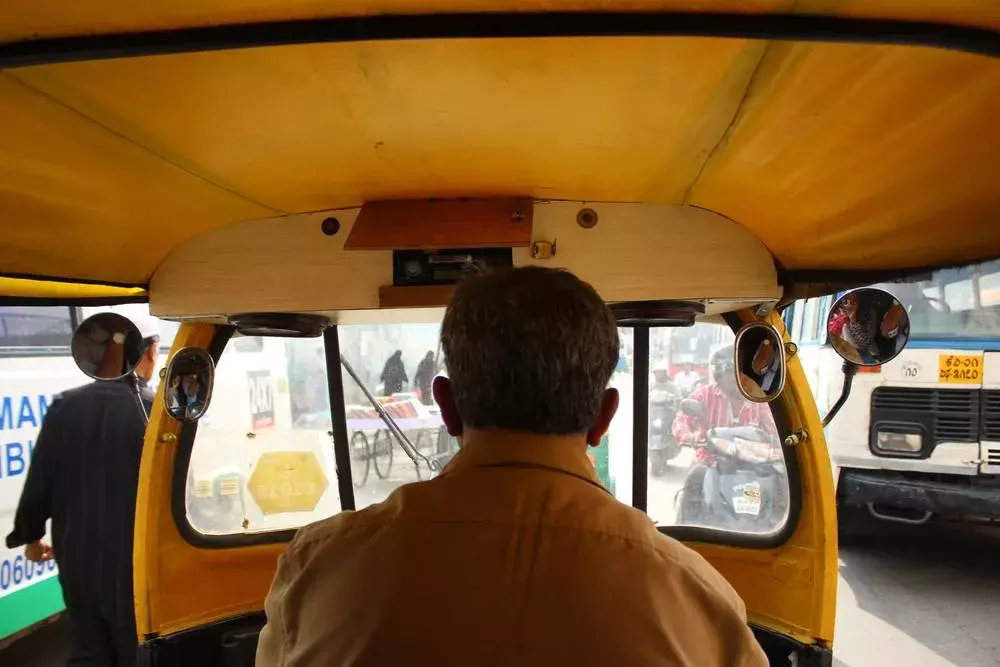 Ysr Vahana Mitra : ఇచ్చినది వేలు  లాక్కొన్నది  లక్షలు