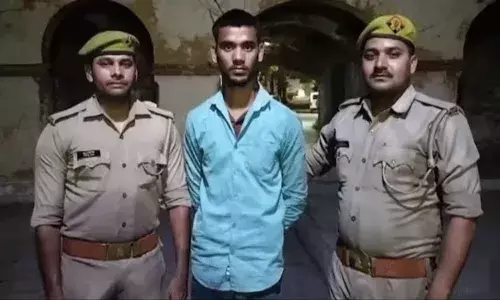 ఆమెకు 20ఏళ్లనుకుని ఇన్స్టాలో స్నేహం చేశాడు.. కానీ 45 ఏళ్లని తెలిసి.. ఆమెకు 20ఏళ్లనుకుని ఇన్స్టాలో స్నేహం చేశాడు.. కానీ 45 ఏళ్లని తెలిసి..