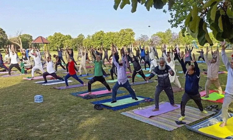 పాకిస్థాన్లో అధికారికంగా ప్రారంభమైన యోగా పాకిస్థాన్లో అధికారికంగా ప్రారంభమైన యోగా