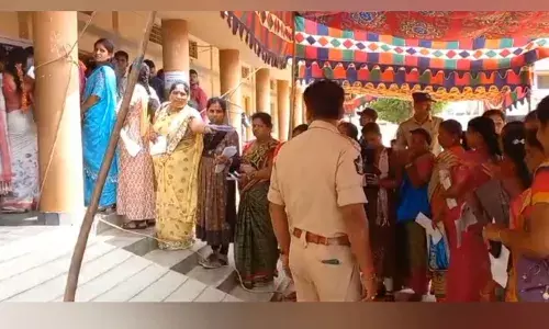 AP: పోస్టల్‌ బ్యాలెట్‌ ఓటు ఎక్కడ..?