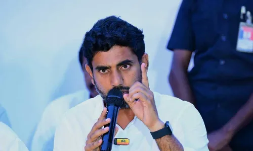 AP : జగన్ పాలనలో మొదటి బాధితులు యువతే: నారా లోకేశ్ AP : జగన్ పాలనలో మొదటి బాధితులు యువతే: నారా లోకేశ్