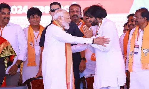 PAWAN: ఆంధ్రప్రదేశ్లో విష ఘడియలు PAWAN: ఆంధ్రప్రదేశ్లో విష ఘడియలు