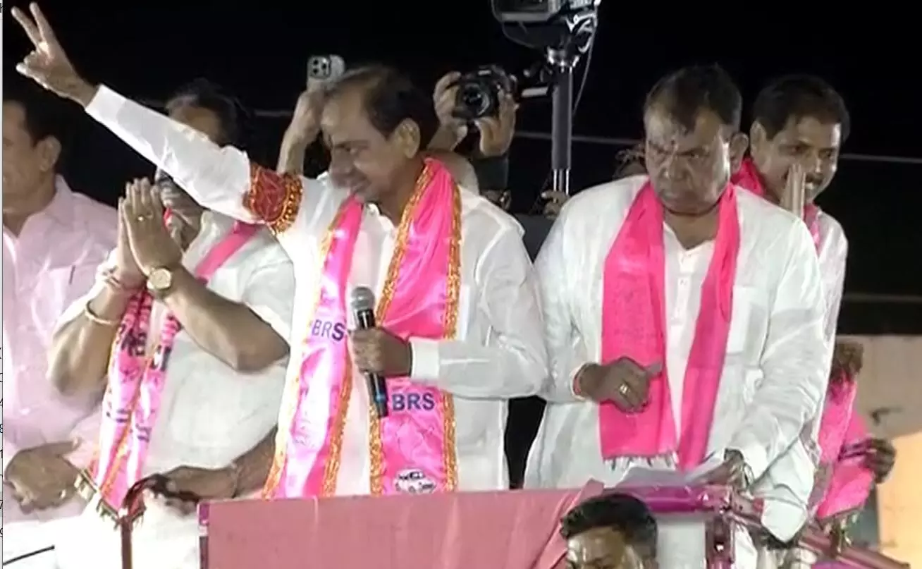 KCR: ప్రజలను మోసం చేసిన రేవంత్రెడ్డి KCR: ప్రజలను మోసం చేసిన రేవంత్రెడ్డి
