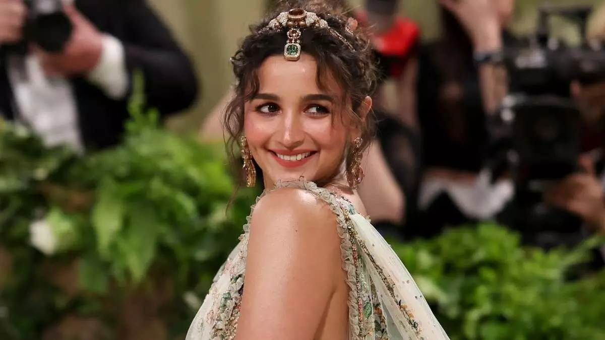Met Gala 2024 : BTS క్షణాన్ని పంచుకున్న అలియా భట్ Met Gala 2024 : BTS క్షణాన్ని పంచుకున్న అలియా భట్