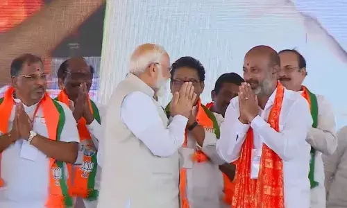 MODI: కాంగ్రెస్‌, బీఆర్‌ఎస్‌ది  ఫెవికాల్‌ బంధం