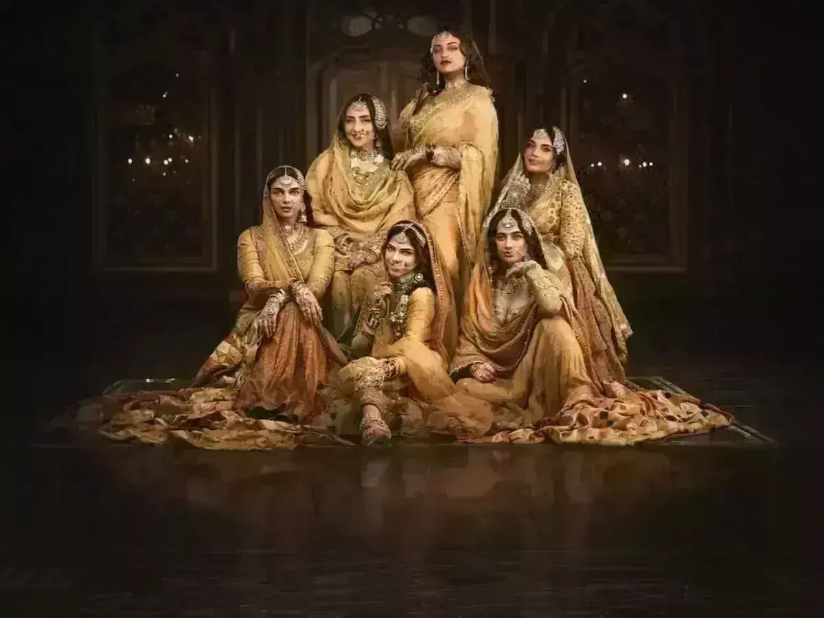 Heeramandi : సంజయ్ లీలా బన్సాలీ మూవీలో 3 పెద్ద మిస్టేక్స్ ఇవే Heeramandi : సంజయ్ లీలా బన్సాలీ మూవీలో 3 పెద్ద మిస్టేక్స్ ఇవే